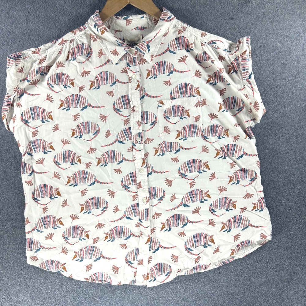 Cotton Rye Southwestern Armadillo Print Button Down Shirt L Quirky Summer Desert